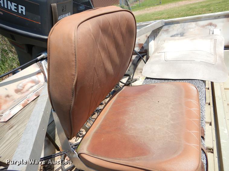 image for item EI9166 1982 Loweline aluminum flat bottom boat