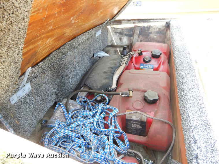 image for item EI9166 1982 Loweline aluminum flat bottom boat