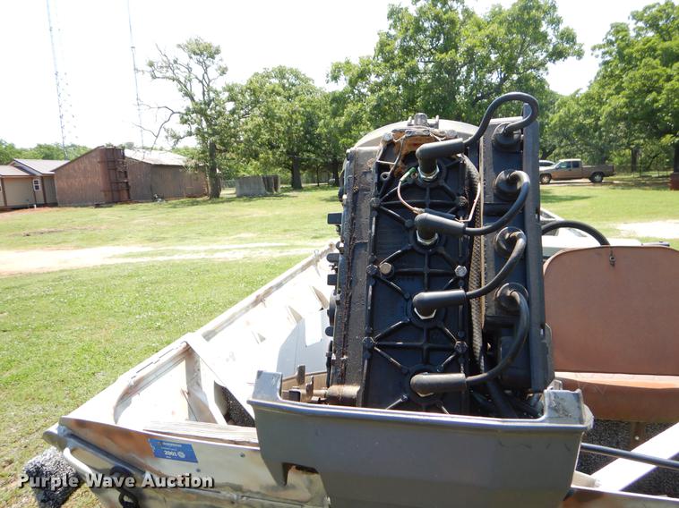 image for item EI9166 1982 Loweline aluminum flat bottom boat