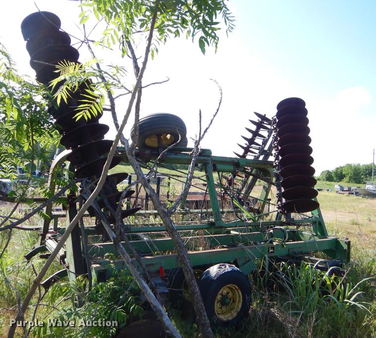 image for item EI9179 John Deere 235 disk