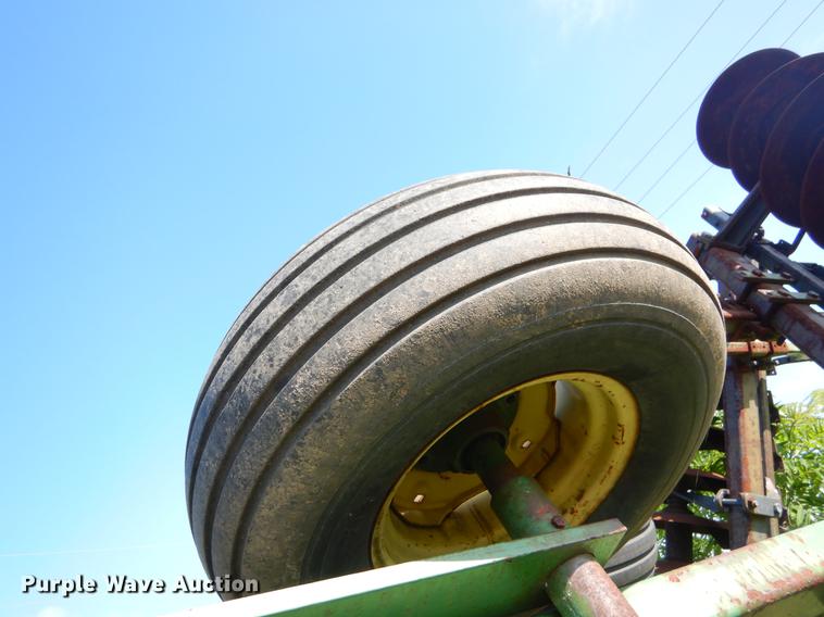 image for item EI9179 John Deere 235 disk