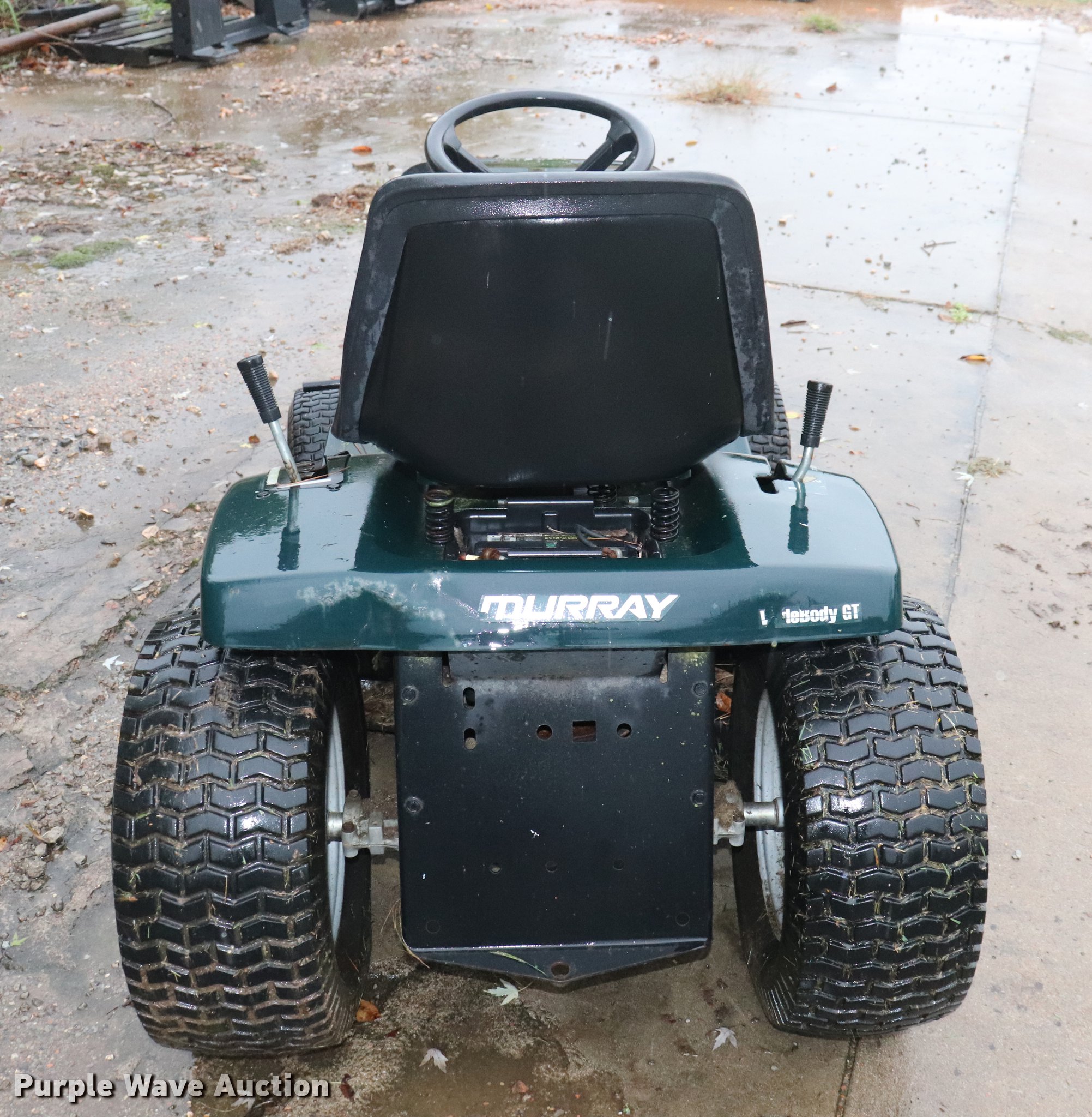Murray lawn mower in Oklahoma City, OK Item ED9572 sold Purple Wave