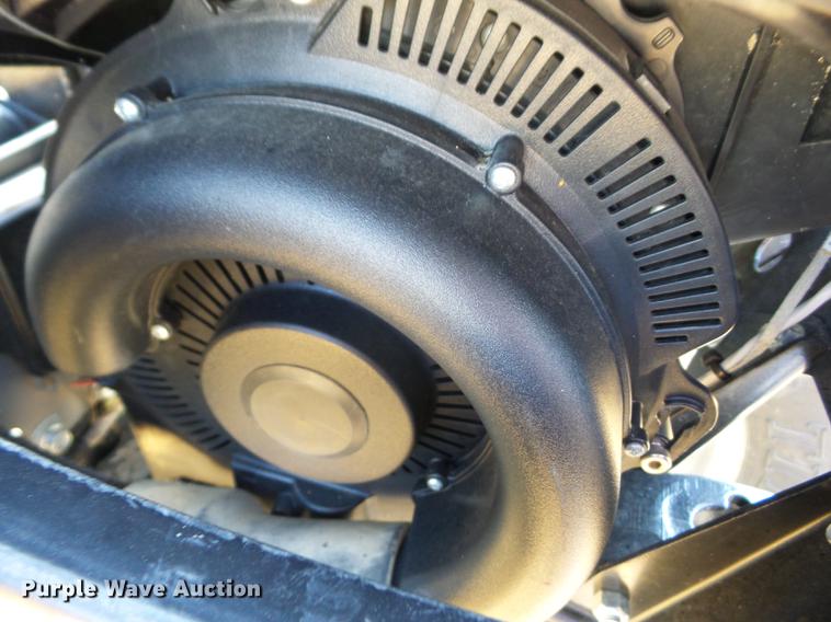 image for item AY9501 2014 Kinze 4900 no-till planter