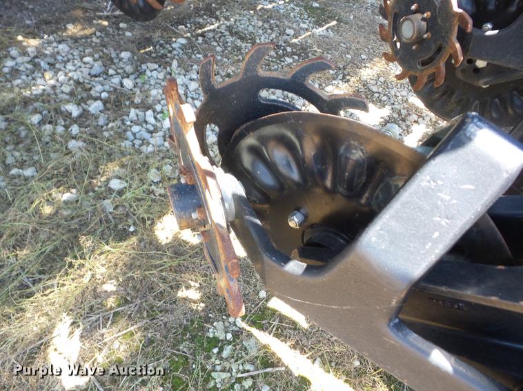 image for item AY9501 2014 Kinze 4900 no-till planter