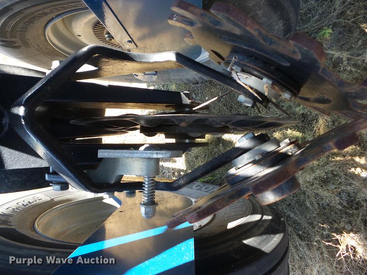 image for item AY9501 2014 Kinze 4900 no-till planter