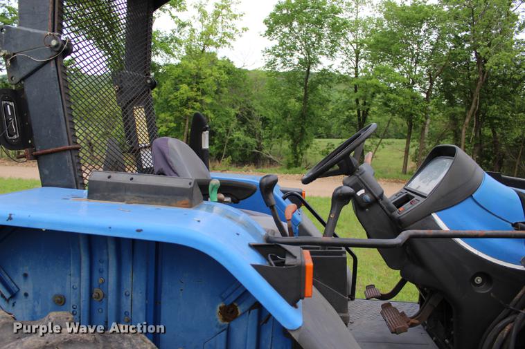 image for item BE9351 2001 New Holland TS110 MFWD tractor