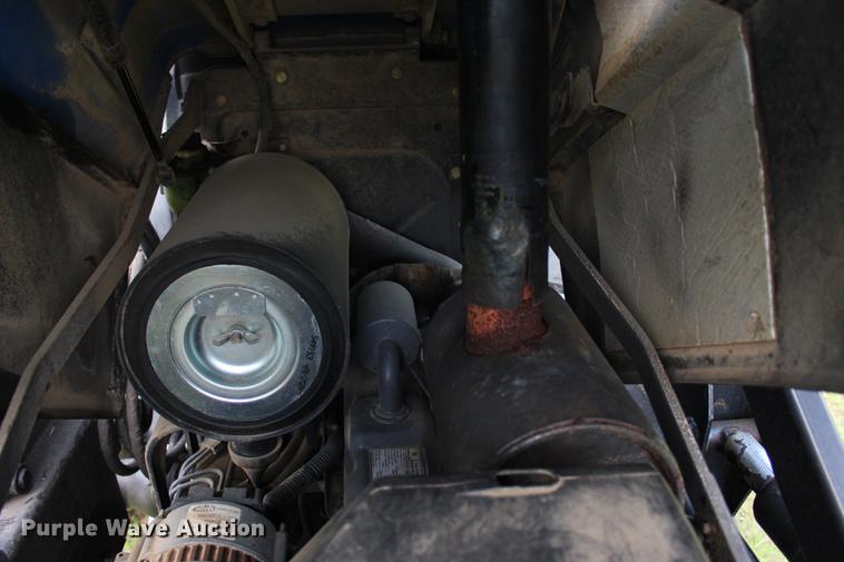 image for item BE9351 2001 New Holland TS110 MFWD tractor