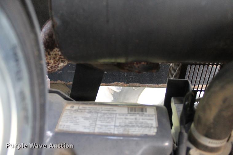 image for item BE9351 2001 New Holland TS110 MFWD tractor