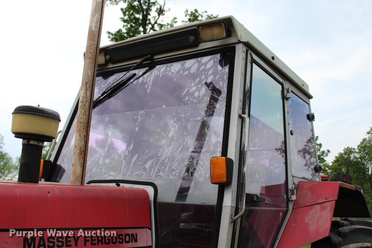 image for item BE9352 Massey-Ferguson 399 tractor