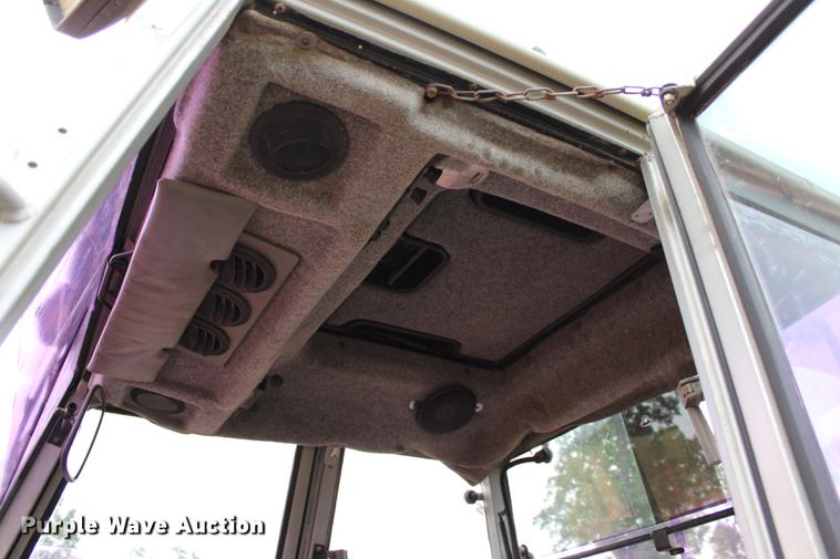 image for item BE9352 Massey-Ferguson 399 tractor