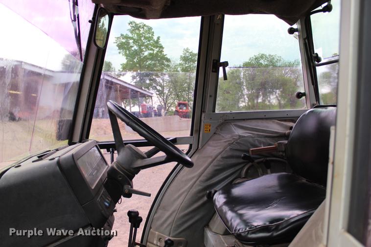 image for item BE9352 Massey-Ferguson 399 tractor