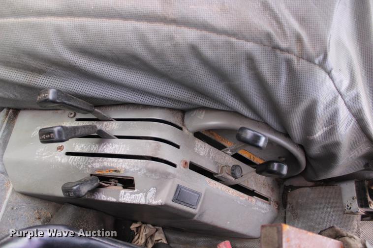 image for item BE9352 Massey-Ferguson 399 tractor