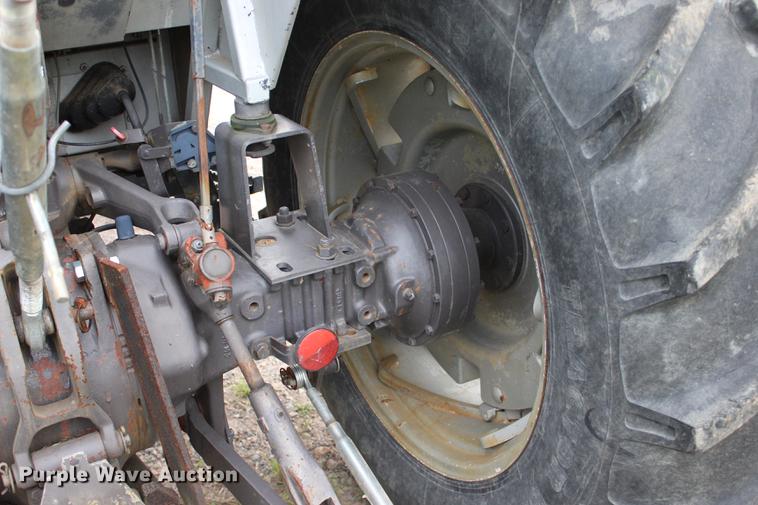 image for item BE9352 Massey-Ferguson 399 tractor