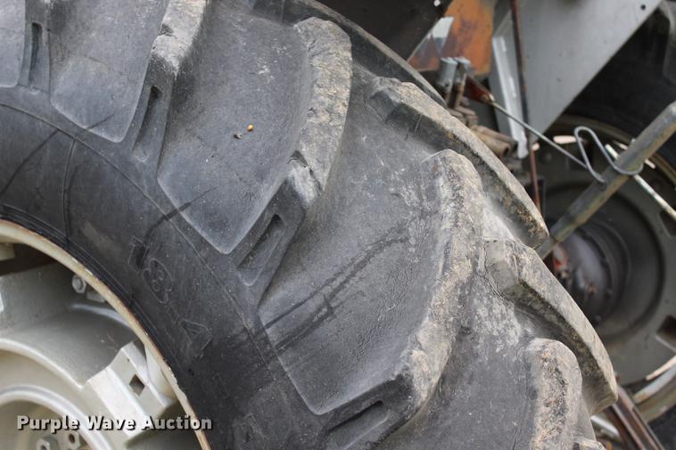 image for item BE9352 Massey-Ferguson 399 tractor