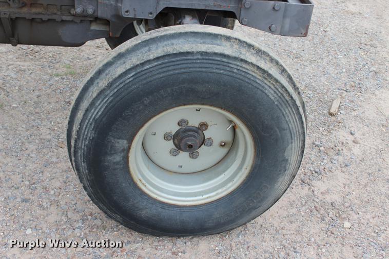 image for item BE9352 Massey-Ferguson 399 tractor