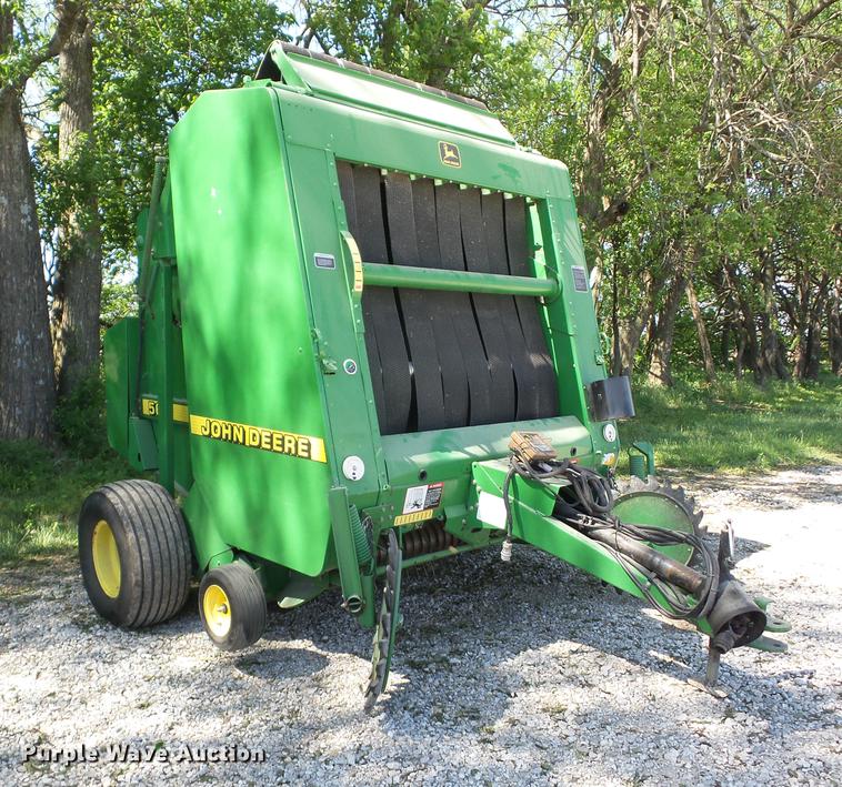 image for item BI9533 1997 John Deere 566 round baler