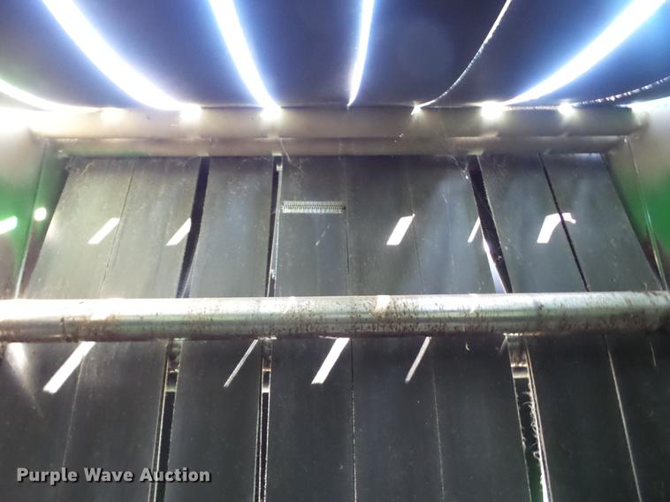 image for item BI9533 1997 John Deere 566 round baler