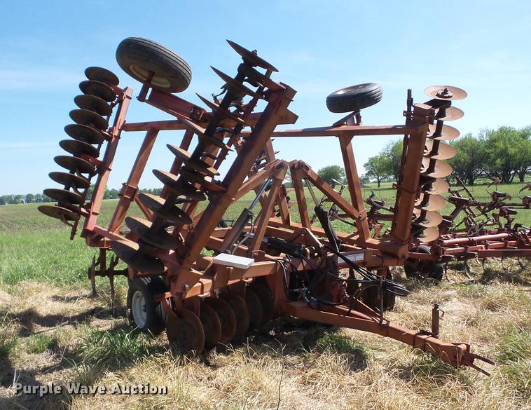 image for item BI9534 Bush Hog double off-set tandem disk