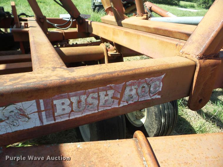 image for item BI9534 Bush Hog double off-set tandem disk