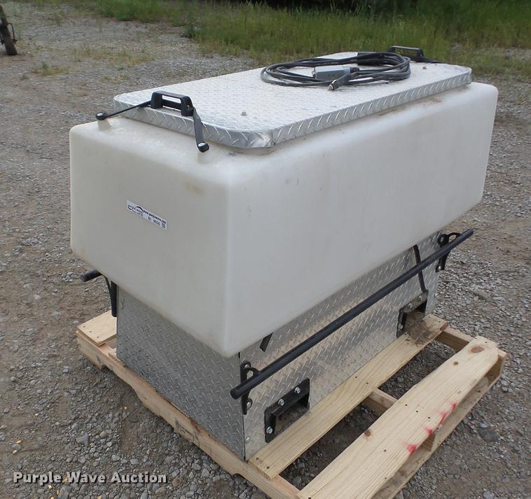 image for item BI9535 Feed Train UTV feeder