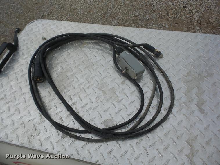 image for item BI9535 Feed Train UTV feeder