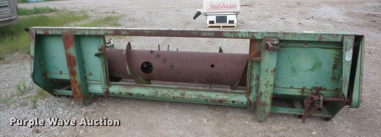 image for item BI9536 John Deere 912 pickup head