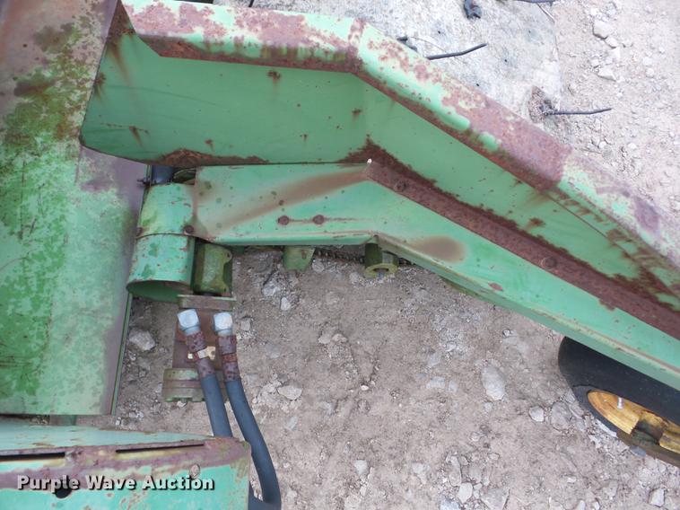 image for item BI9536 John Deere 912 pickup head