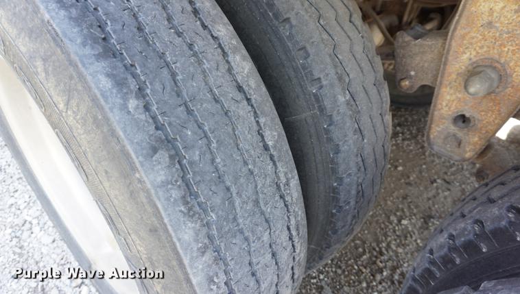 image for item DB6043 1990 Timpte double hopper bottom grain trailer