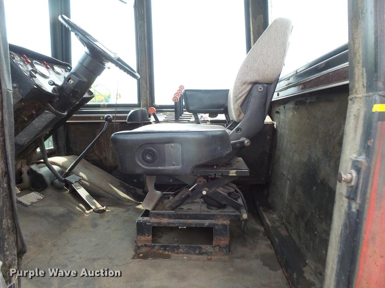 image for item DB6054 1980 Versatile 875 4WD tractor