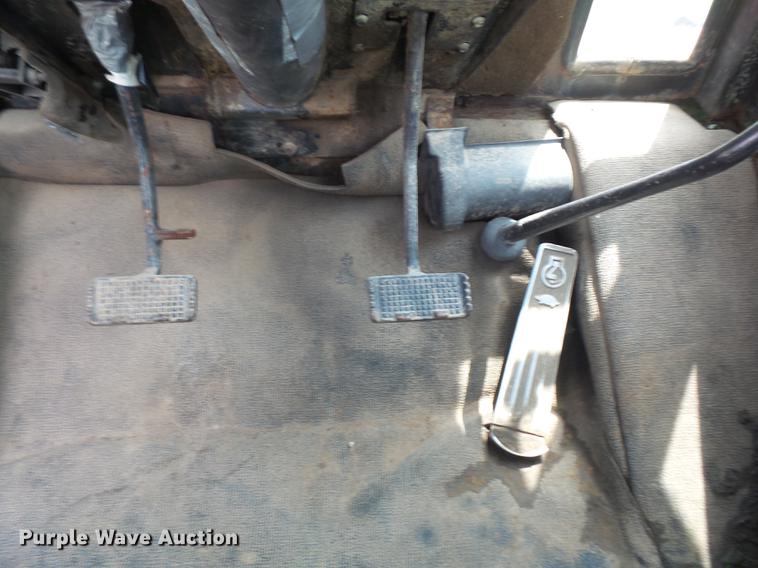 image for item DB6054 1980 Versatile 875 4WD tractor