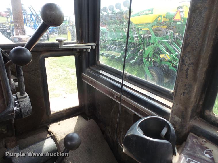 image for item DB6054 1980 Versatile 875 4WD tractor