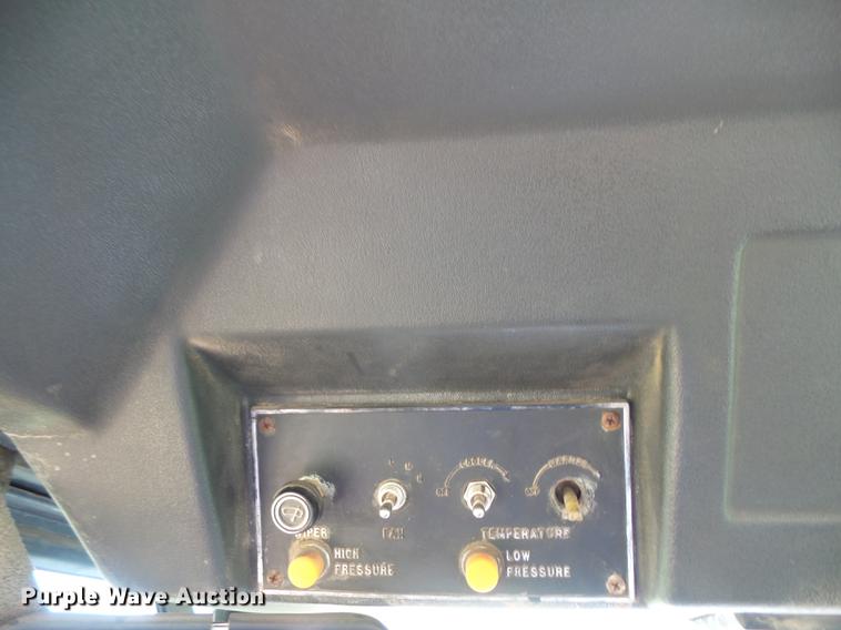 image for item DB6054 1980 Versatile 875 4WD tractor