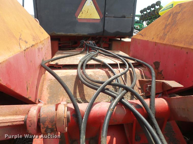 image for item DB6054 1980 Versatile 875 4WD tractor