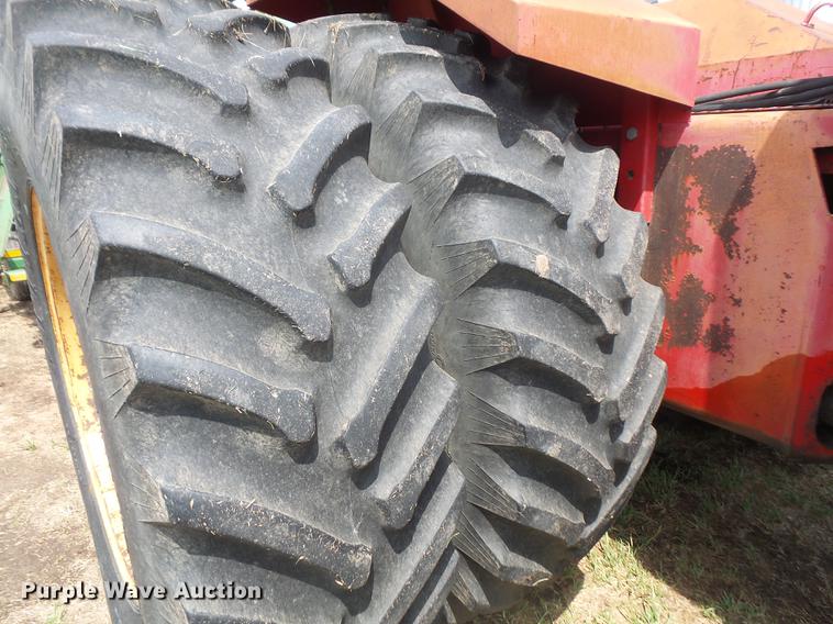 image for item DB6054 1980 Versatile 875 4WD tractor