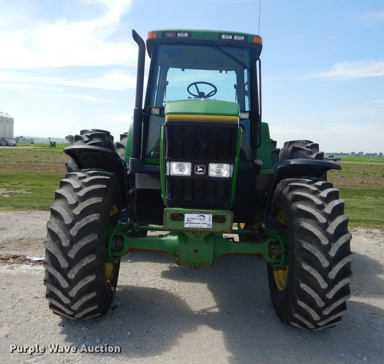image for item DB8474 1995 John Deere 7800 MFWD tractor