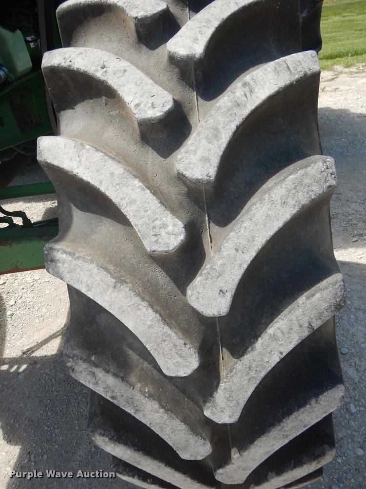 image for item DB8474 1995 John Deere 7800 MFWD tractor