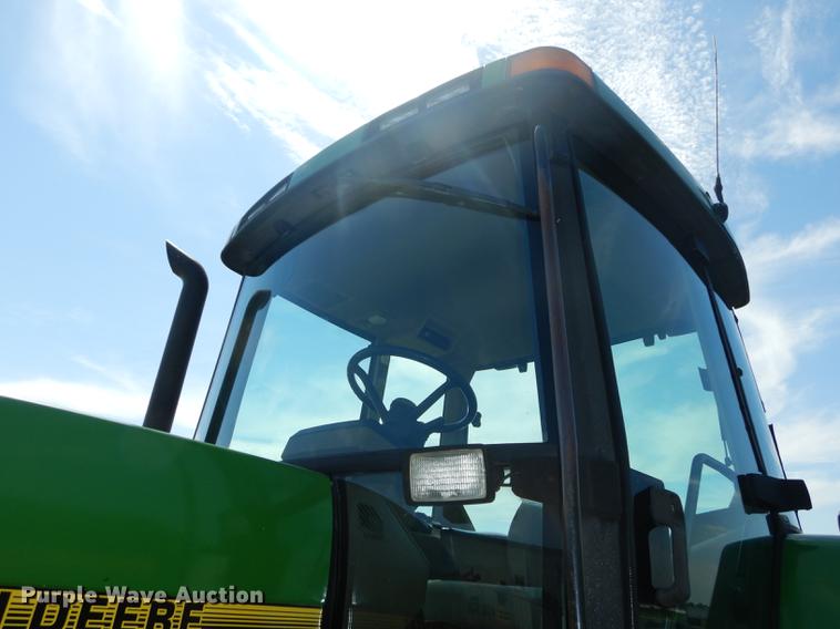 image for item DB8474 1995 John Deere 7800 MFWD tractor