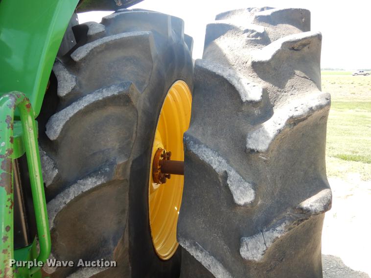 image for item DB8474 1995 John Deere 7800 MFWD tractor