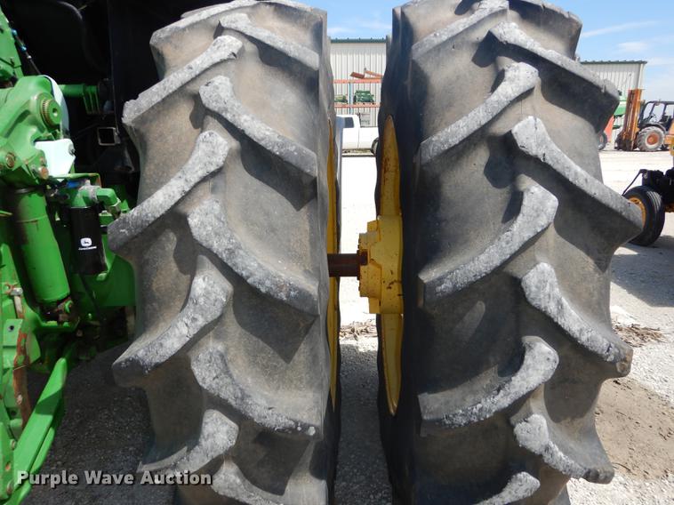 image for item DB8474 1995 John Deere 7800 MFWD tractor