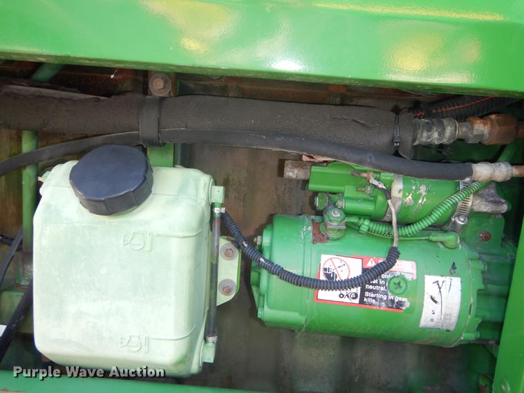 image for item DB8474 1995 John Deere 7800 MFWD tractor