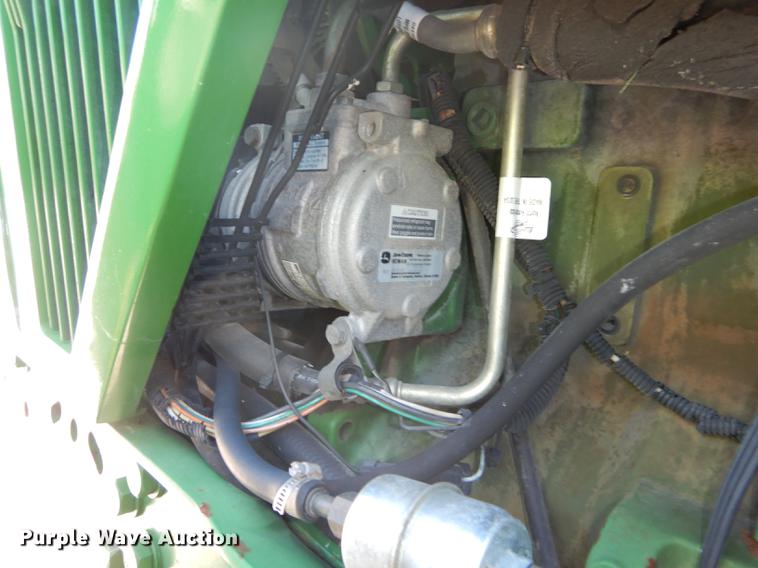 image for item DB8474 1995 John Deere 7800 MFWD tractor