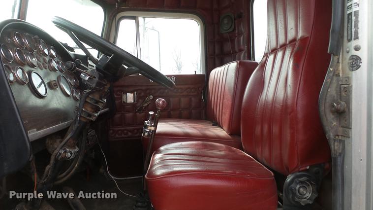 image for item DC0640 1980 Peterbilt 353S23 manure spreader truck