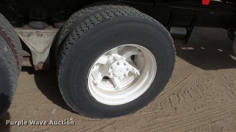 image for item DC0640 1980 Peterbilt 353S23 manure spreader truck