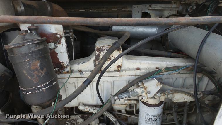 image for item DC0640 1980 Peterbilt 353S23 manure spreader truck