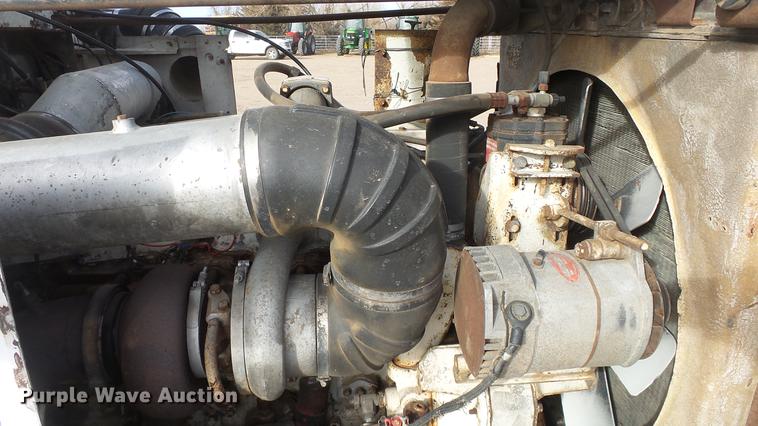 image for item DC0640 1980 Peterbilt 353S23 manure spreader truck