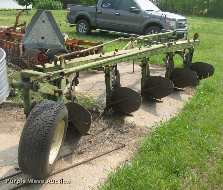 image for item DC2251 John Deere 5X16 five bottom plow