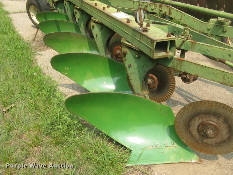 image for item DC2251 John Deere 5X16 five bottom plow