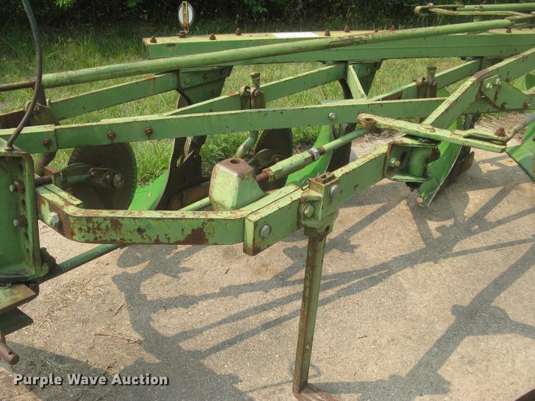 image for item DC2251 John Deere 5X16 five bottom plow