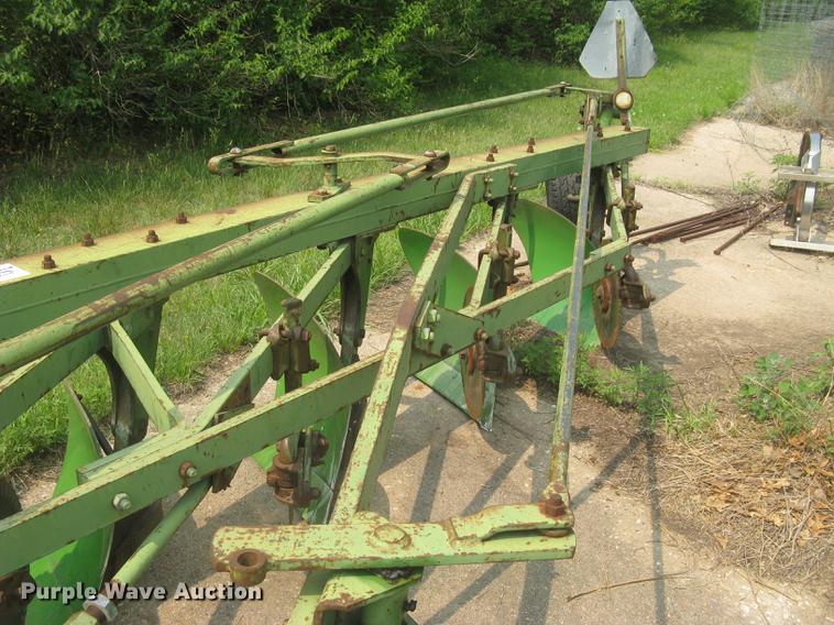 image for item DC2251 John Deere 5X16 five bottom plow