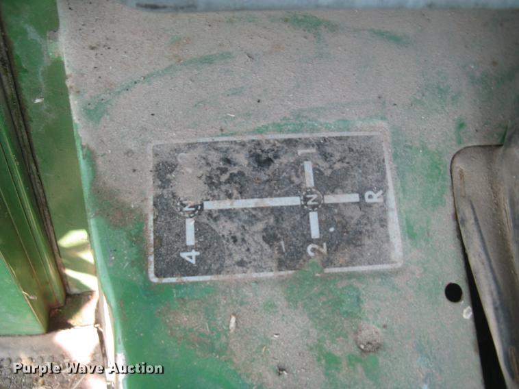 image for item DC2253 John Deere 4400 combine